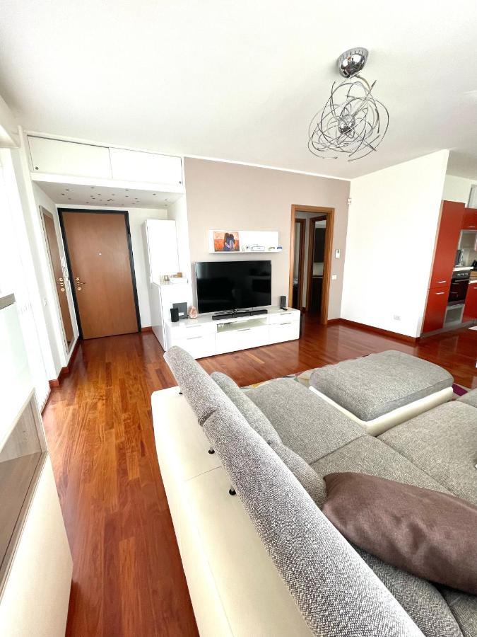 Elegant Apartment In Milan With Panoramic Terrace 외부 사진